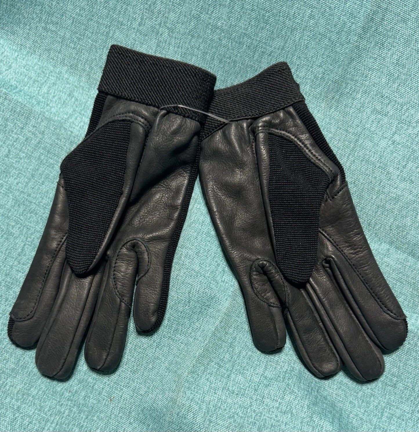 NEW Child’s Medium Black Riding Gloves ￼