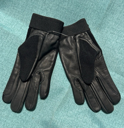 NEW Child’s Medium Black Riding Gloves ￼