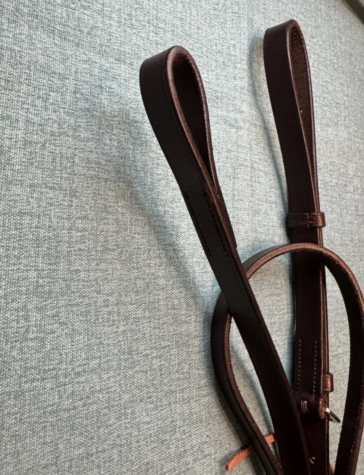 New Camelot Full size Brown Flat Leather Standing Martingale