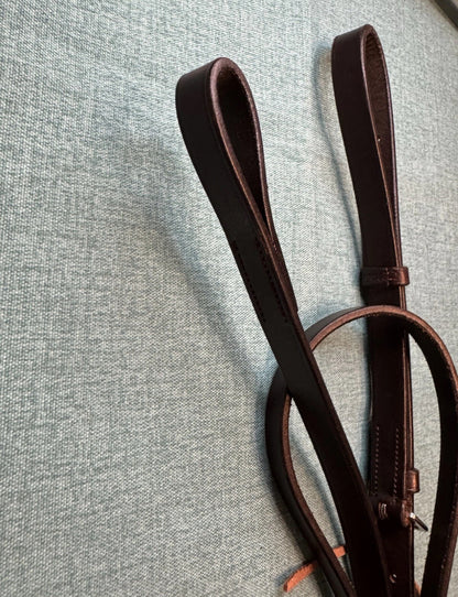New Camelot Full size Brown Flat Leather Standing Martingale